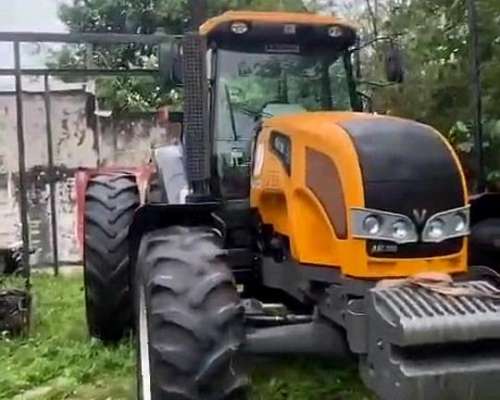Vendo Tractor Valtra Ar220k