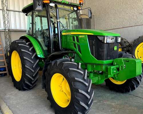 John Deere 6105e con 200 Hs