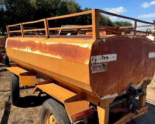 Acoplado Cisterna Mauro 3000 Lts