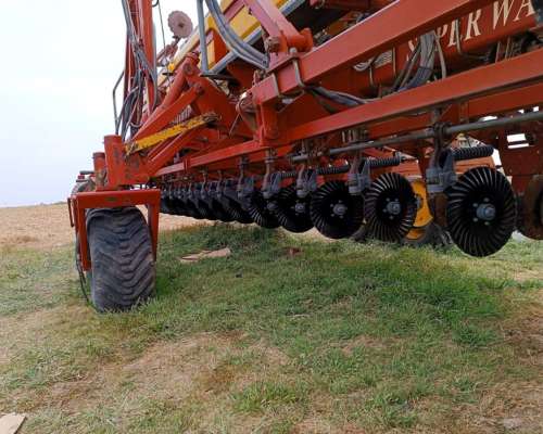 Sembradora Marca Super Walter W630 2052