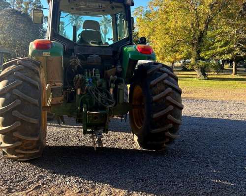 Tractor Jonh Deere 6130j