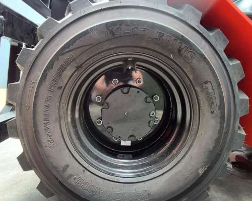 Autoelevador Diesel 4X4 Noblelift 3530 (todo Terreno)