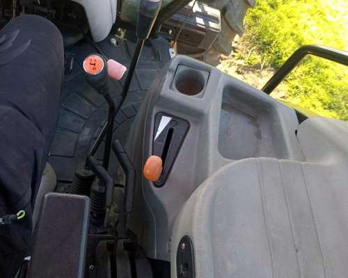 Case Farmall JX 100 2013 con 2600 Horas