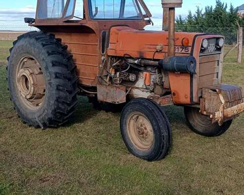 Tractor Massey Ferguson 1175