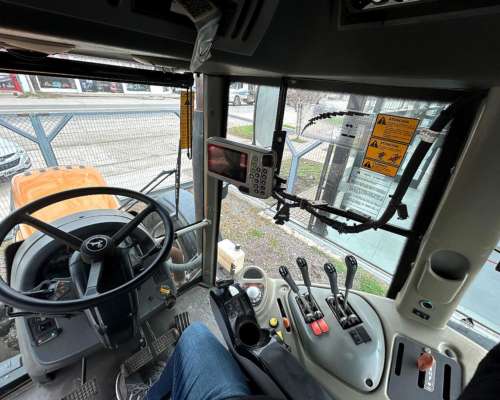 Tractor Valtra BT 170 con Piloto - Caja Powershift