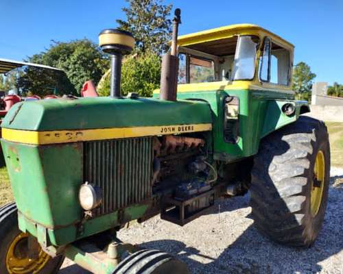 Tractor John Deere 4530