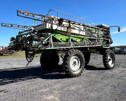 Pulverizador Metalfor 2800 con 25 Mts de Botalón