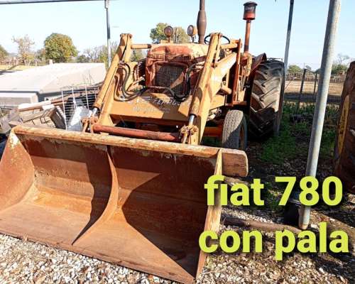 Fiat 780 con Pala Frontal
