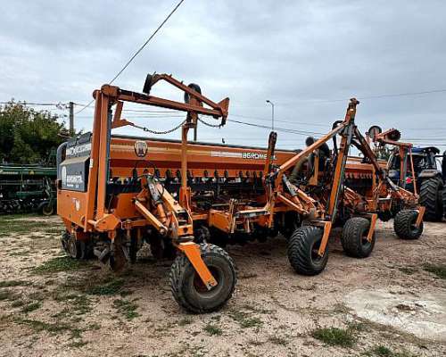 Sembradora Agrometal Neumática de 18 a 52 Impecable