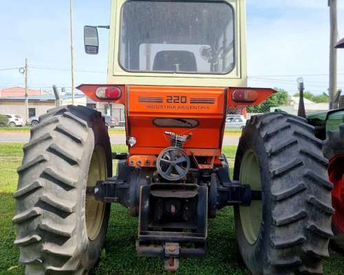 Tractor Zanello 220 125hp Traccion Simple Motor Mercedes