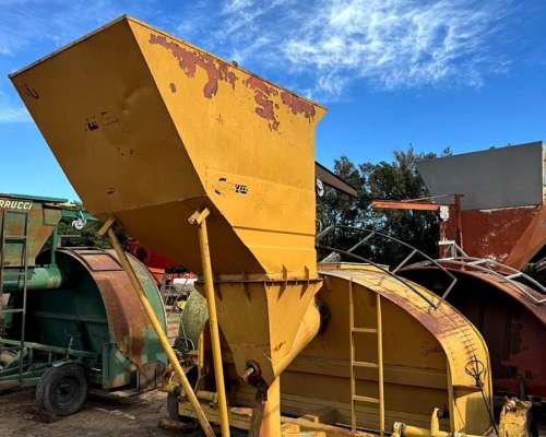 Embolsadora Cerutti EG 9000 Usada 9 Pies