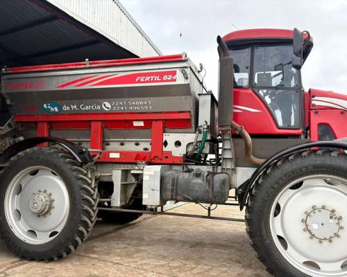Fertilizadora Autopropulsada Fertec F 824