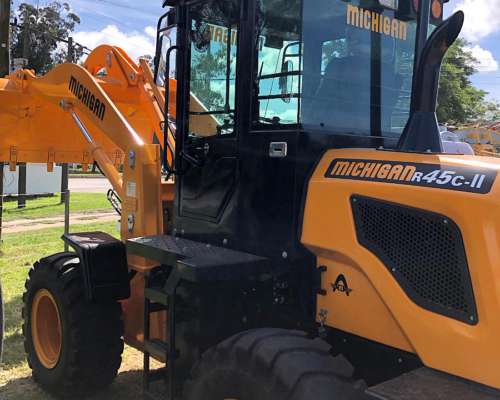 Pala Forrajera Michigan R45