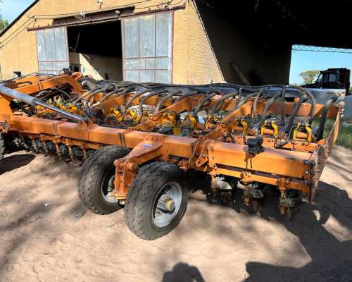 Sembradora Agrometal AIR Drill APX 11 33 a 35 cm