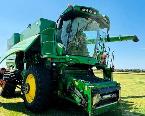 Cosechadora John Deere S670 635f año 2019.