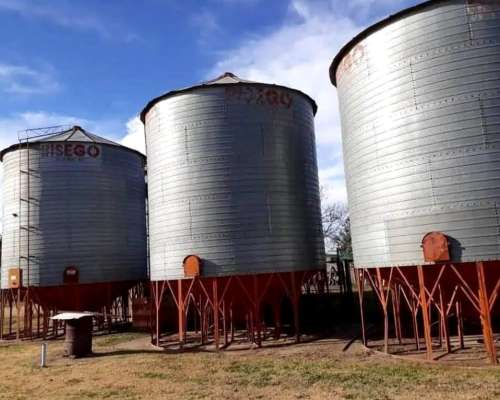 Vendo 4 Silos Aereos de 80 TN CU