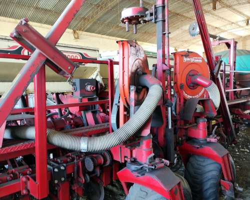 Sembradora Giorgi Neumática de 18 a 52