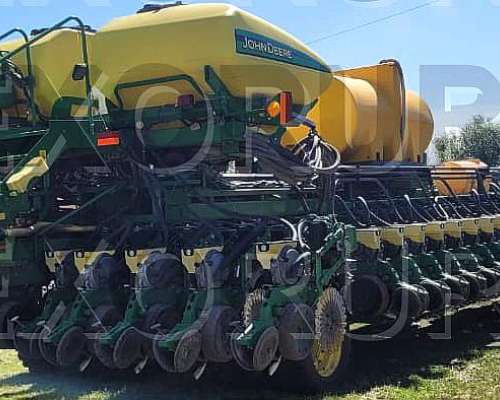 John Deere DB 83, 48a 52,5. 2016. 16 Cortes por Sección.