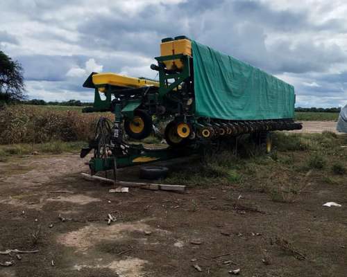 Sembradora Tedeschi Autotrailer de 26 a 52, año 2012