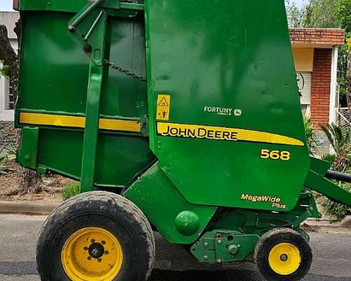 Rotoenfardadora John Deere 568