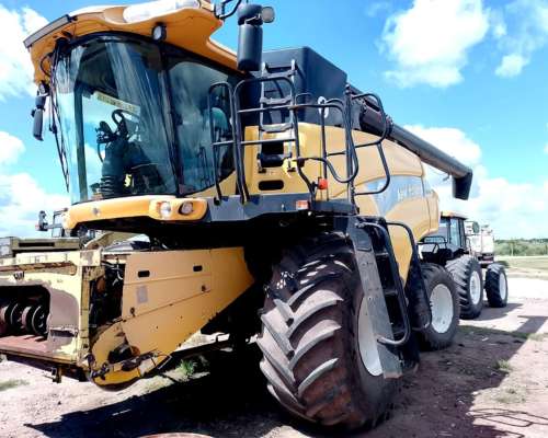 Cosechadora New Holland, CR 9060, año 2009, Draper 35