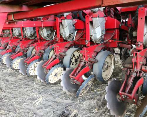 Sembradora Giorgi Neumática de 18 a 52