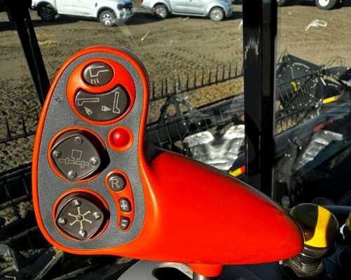 Cosechadora New Holland Cr7.90, Cabezal Draper Macdon