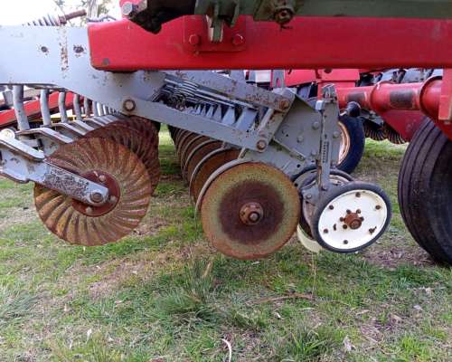 Sembradora Apache 18000. Usada