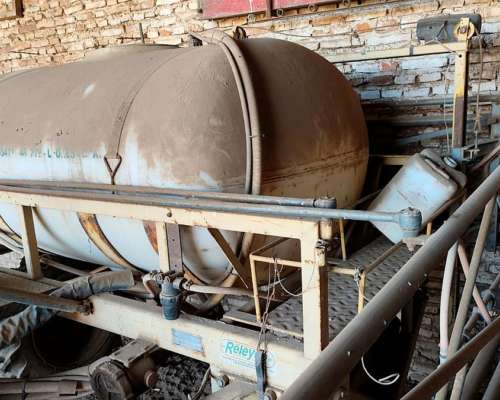 Pulverizador de Arrastre Releyco 2000 Lts.