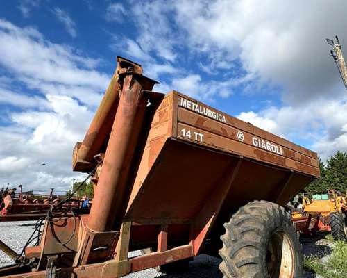 Tolva Autodescargable Giaroli de 14 TN