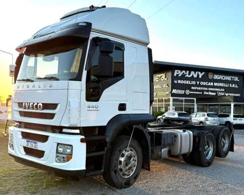 Camión Iveco Stralis 440 6X2 Tractor Impecable