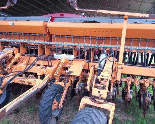 Sembradora Agrometal MXY de 37 a 17,5 Alfalfero a Reparar