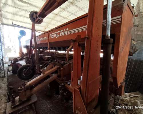 Sembradora Fercam Modelo GPI 12 S a 52 cm