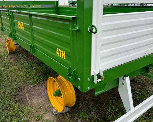 Acoplado Playo 4 TN. 4X2 MT.