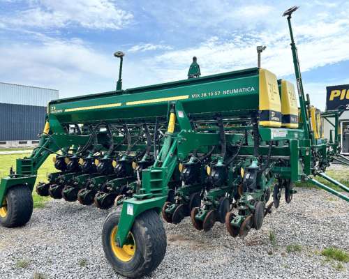 Sembradora Pierobon MIX 3b 10 Surcos Neumatica. Buen Estado