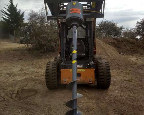 Implemento Hoyadora para Minicargadora