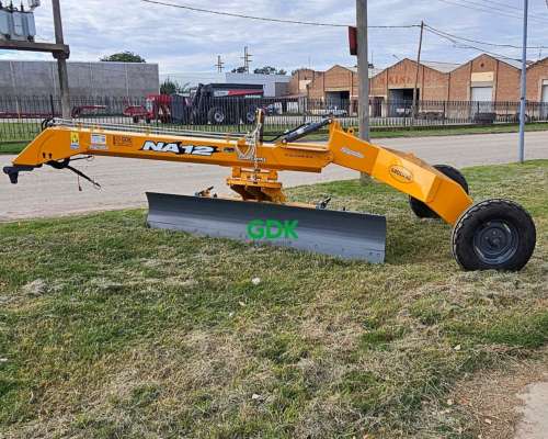 Niveladora de Arrastre NA12 C/cilindro. Grosspal.