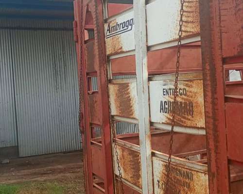 Acoplado Jaula Ambroggio .