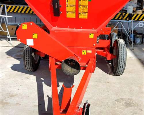 Distribuidor de Abono Orgánico Ipacol DSE 7.500 RS