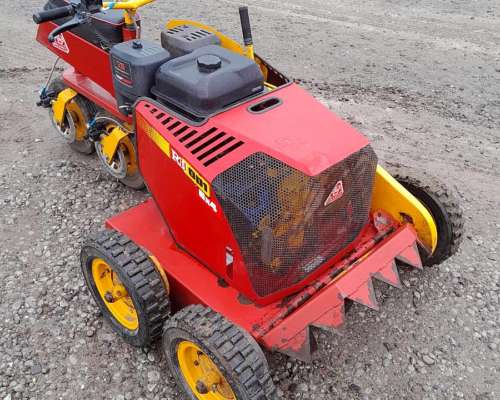 Tractor Usado Marca Roland para Cortar Pasto