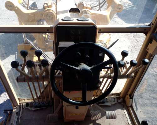 Motoniveladora Caterpillar 140k Usada