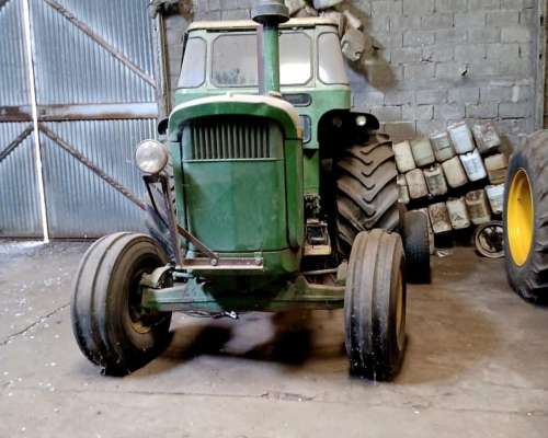 John Deere 5010 muy Bueno