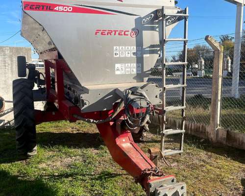 Fertilizadora Disponible Fertec 4500 Litros con Balanza Hook