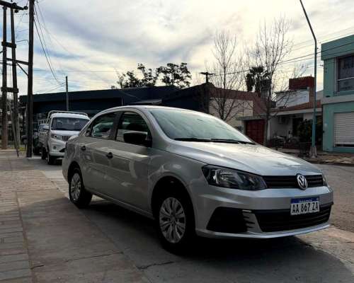 Vw Voyage 1.6 MSI Manual año 2017 Gris Plata. con 48.000km.