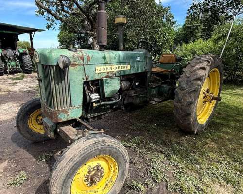 Tractor John Deere 445
