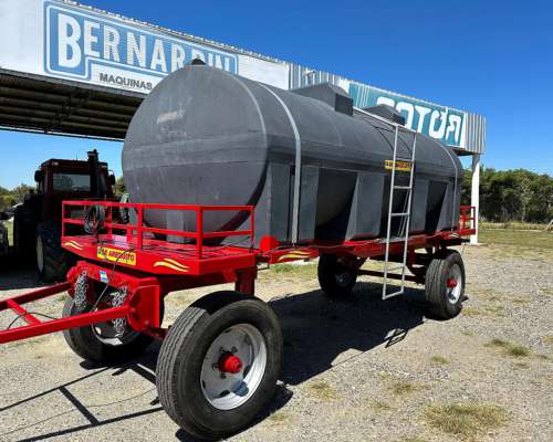 Acoplado con Tanque Plástico - 8.000lts - de Arequito