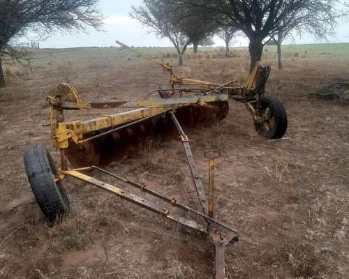 Vendo Arado Maraco de 14 Discos