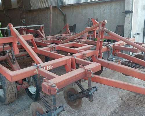 Subsolador Dolbi de 10 Timones Rectos