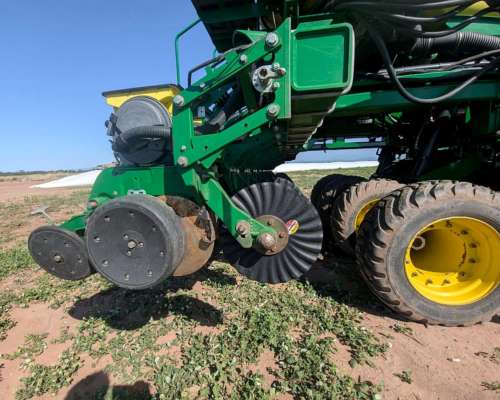 Plantadora John Deere DB83 USA 48 Surcos a 52,5 año 2017.