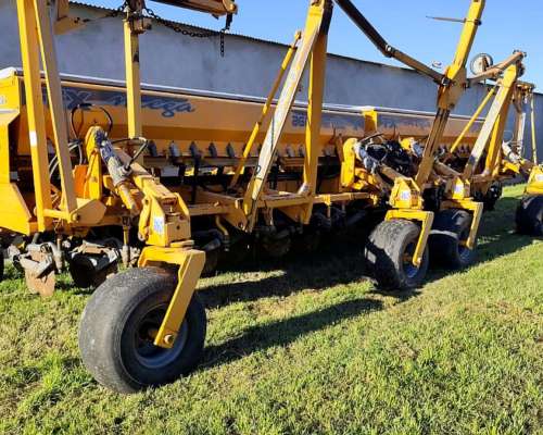 Sembradora Agrometal TX Mega 18 a 52 - 2005